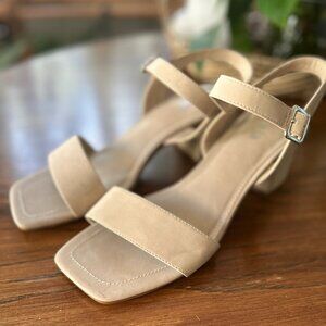 Arula Nude Heels BRAND NEW Size 9